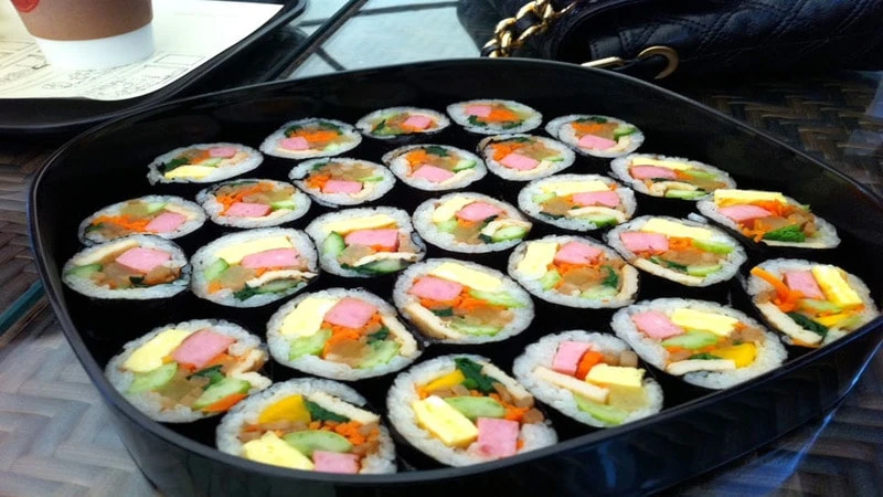 7 cách làm cơm cuộn rong biển Hàn Quốc (Kimbap) vừa ngon vừa dễ