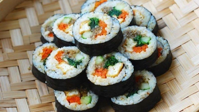 7 cách làm cơm cuộn rong biển Hàn Quốc (Kimbap) vừa ngon vừa dễ