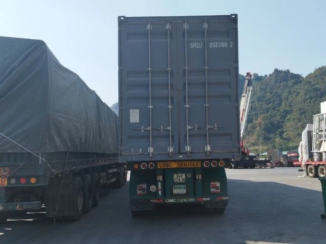 Xe container là gì? Những điều cần biết khi vận chuyển hàng hoá với Container