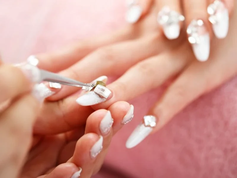 15 Lưu Ý Quan Trọng Khi Làm Nail Để Móng Tay Luôn Khỏe Đẹp