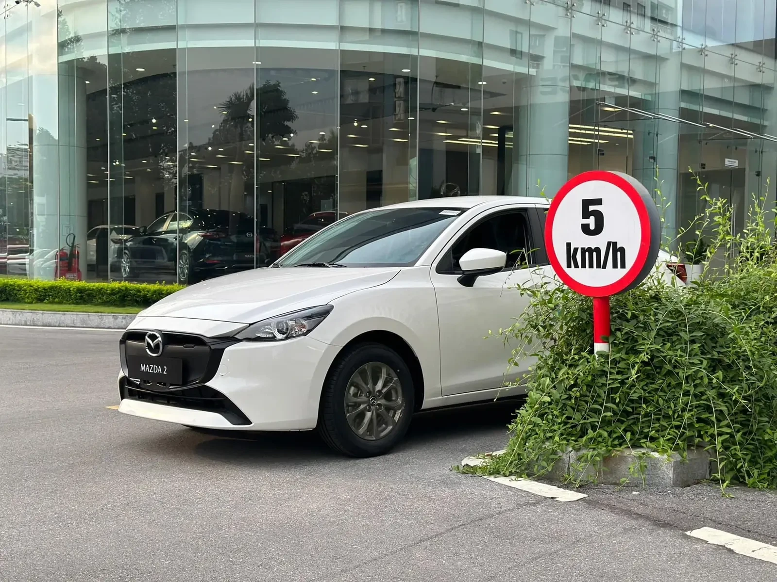 New Mazda 2 1.5 Luxury