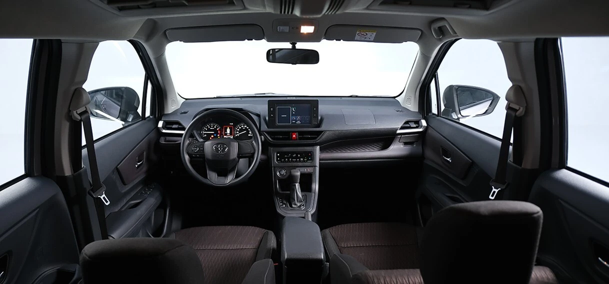 Top 7 mẫu xe Toyota 7 chỗ 2023 và bảng giá mới nhất
