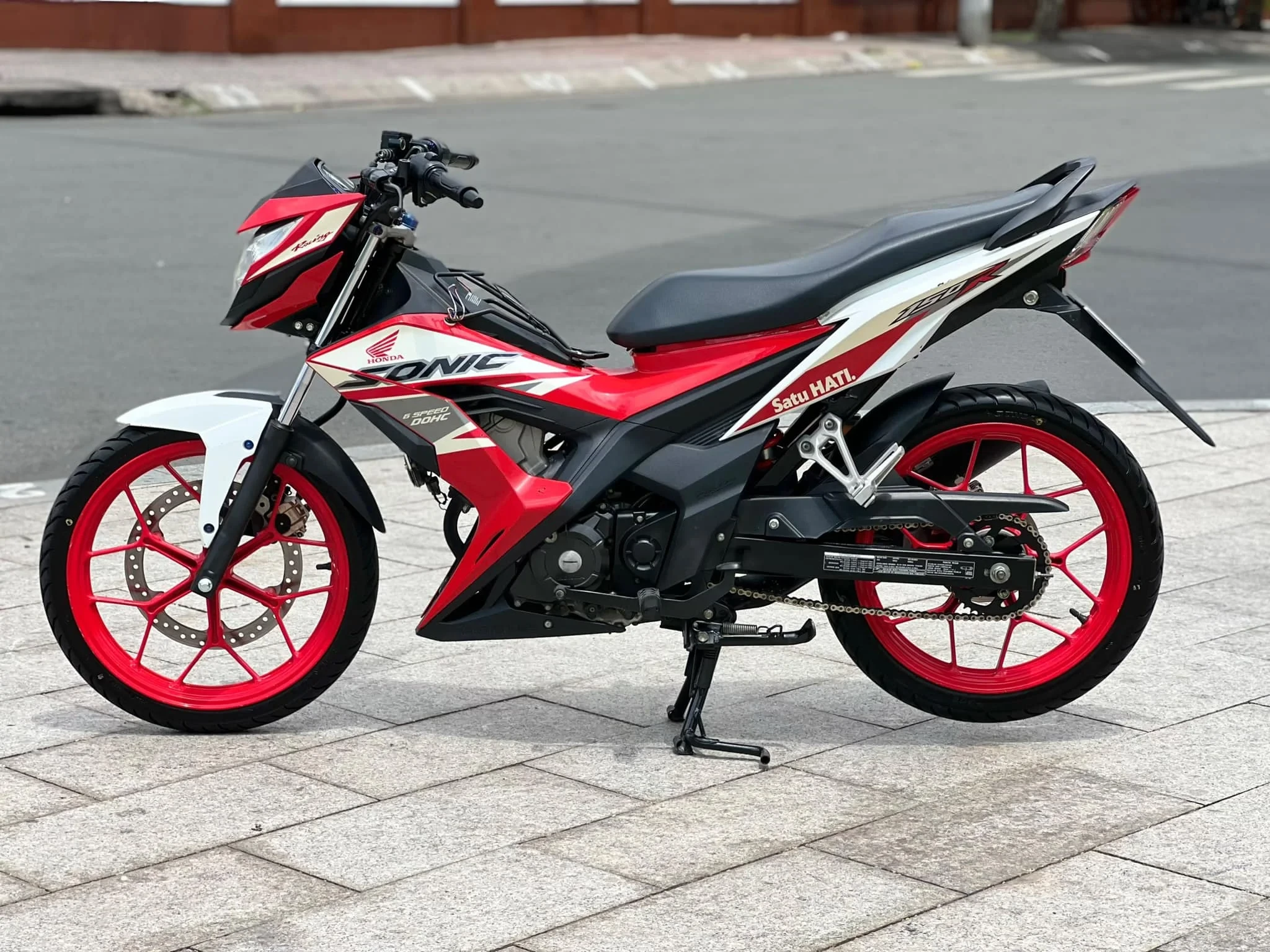 Xe Máy Honda Sonic 150CC (Trắng đỏ) - Xe Máy Nam Tiến