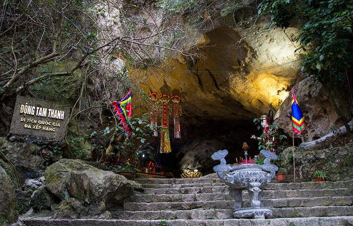 Khám Phá Chùa Tam Thanh Nơi Bình Yên Tâm Hồn
